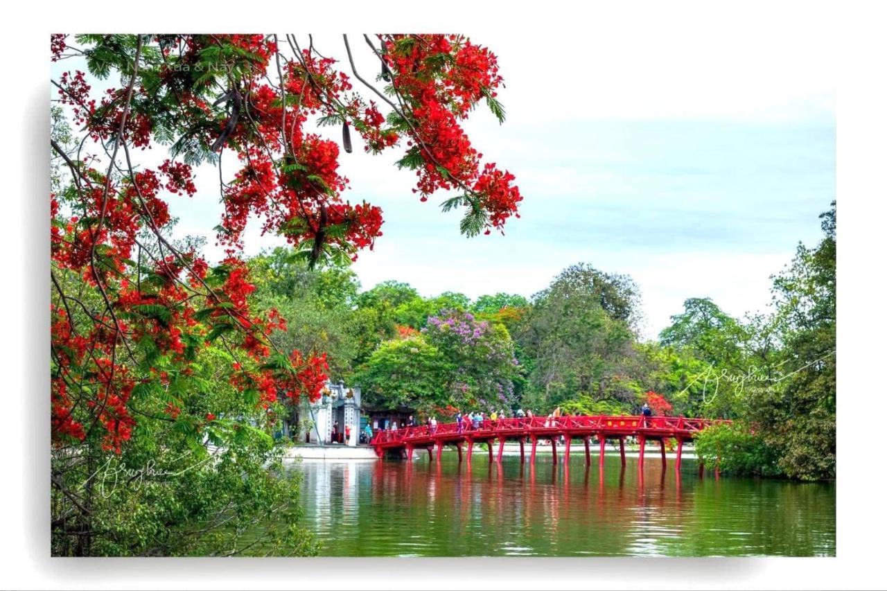 Sword Lake Hostel Hanoi Buitenkant foto