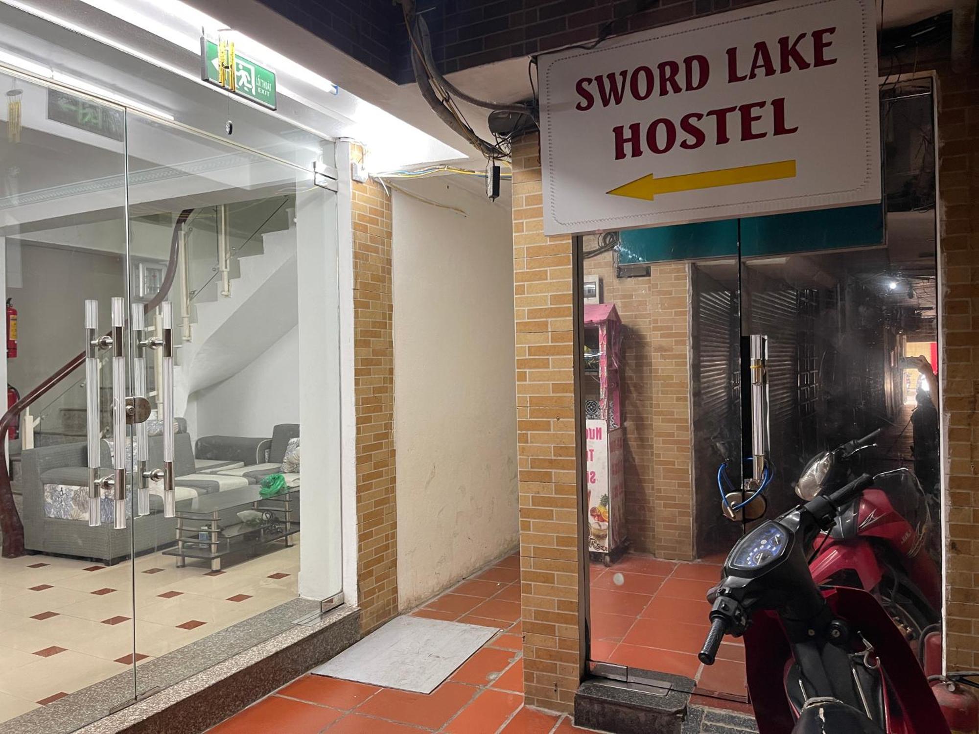 Sword Lake Hostel Hanoi Buitenkant foto